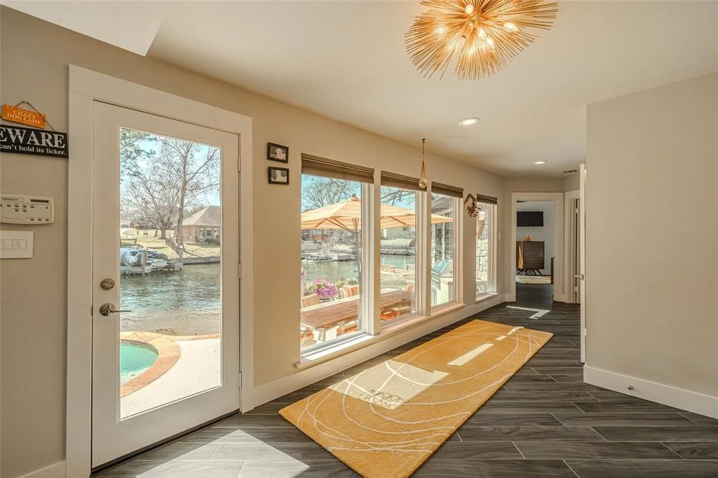 Photo of 7291 Edgewater Drive