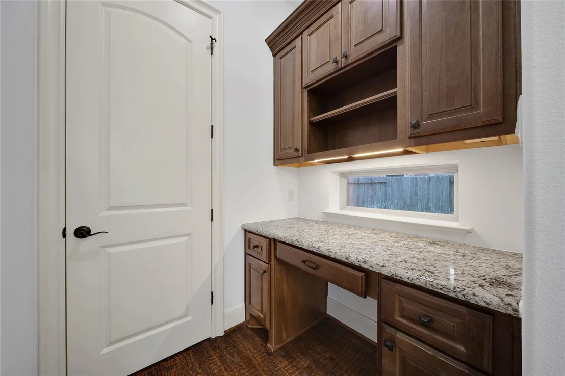 Photo of 5202 Creekland Circle