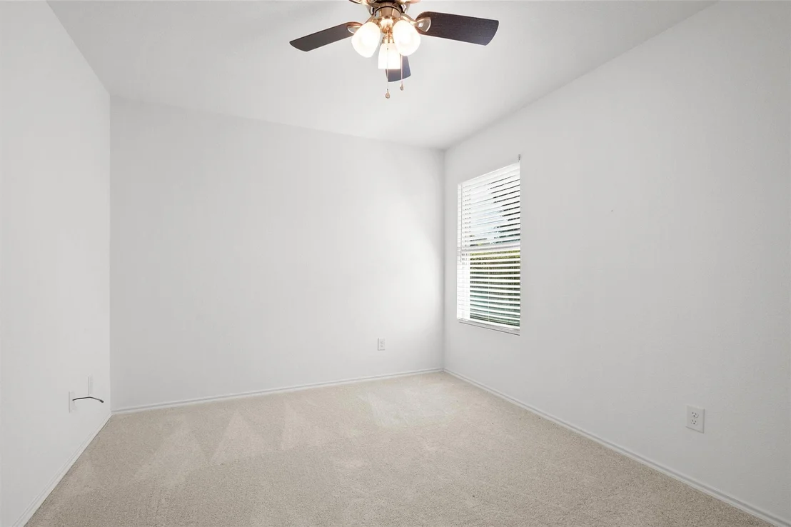 Photo of 706 Heritage Drive