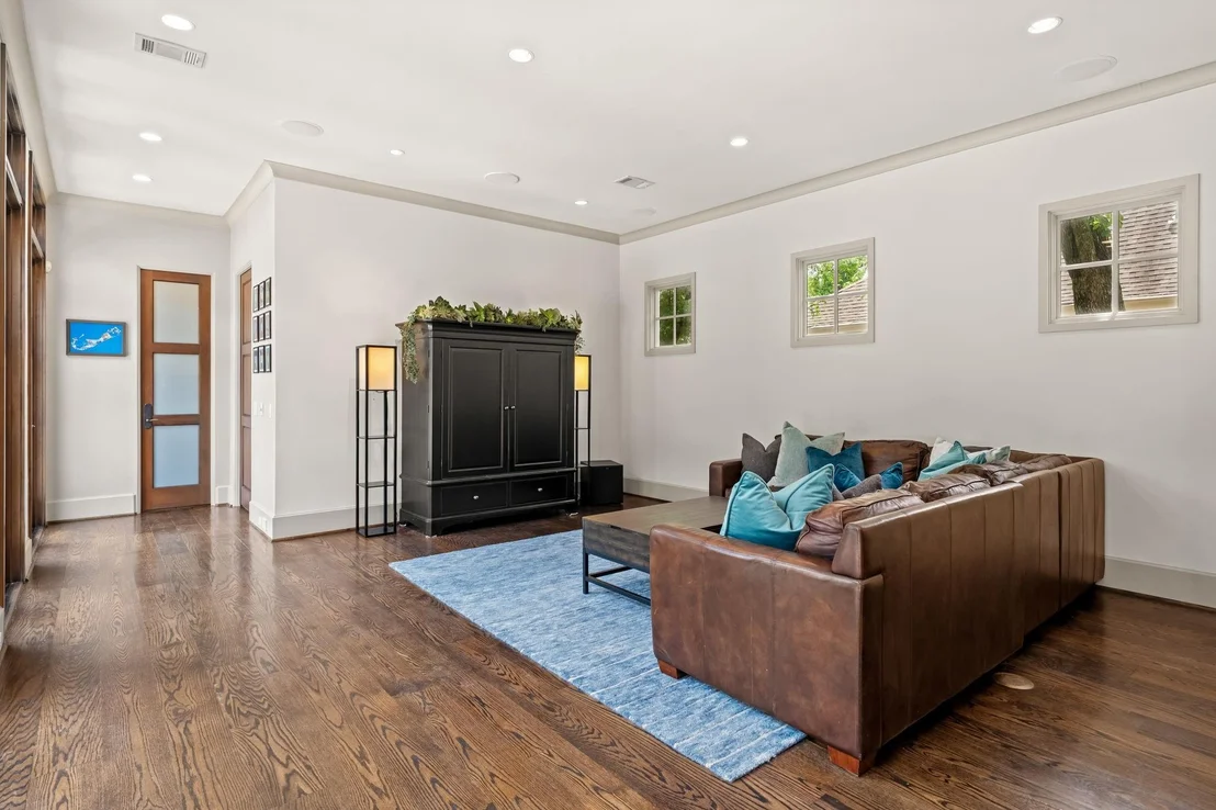Photo of 1116 Danbury Road