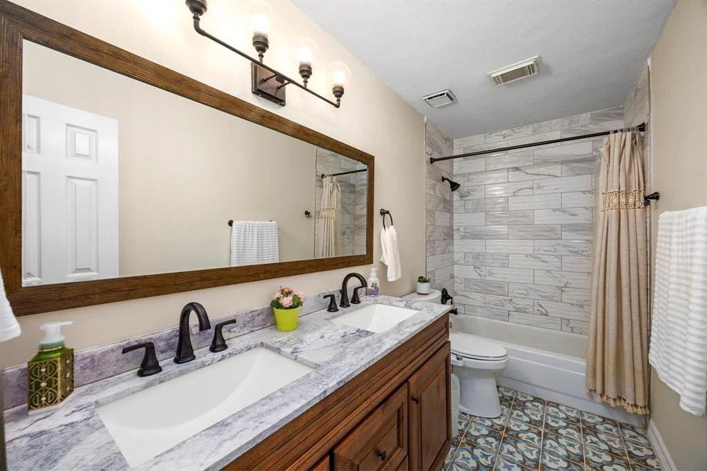 Photo of 22923 Provincial Boulevard