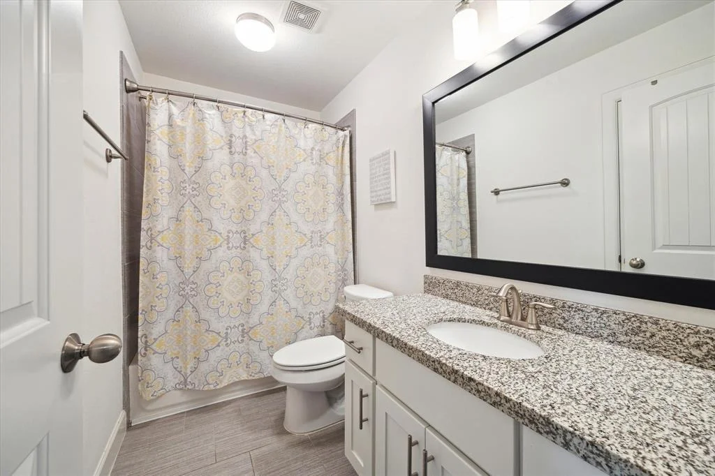 Photo of 3715 Oakroc Grove