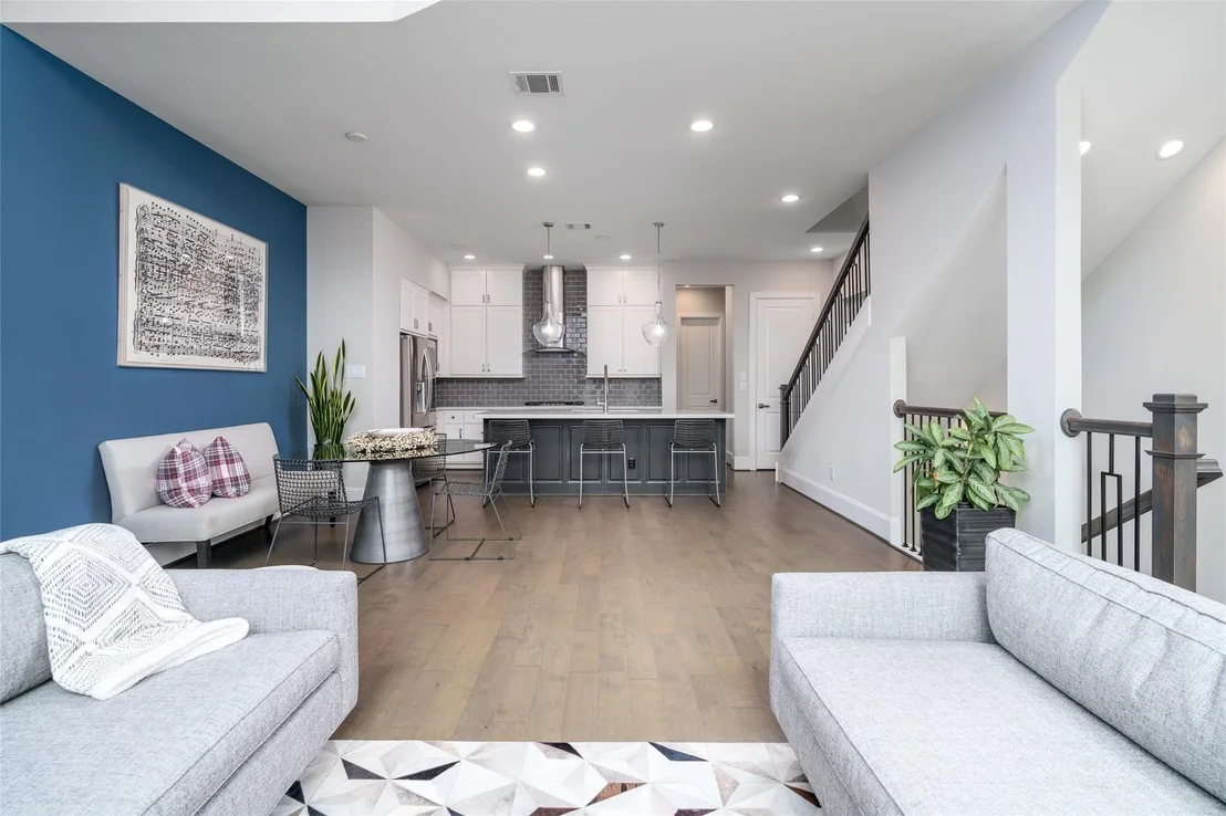 Photo of 1303 Edwinstowe Trail