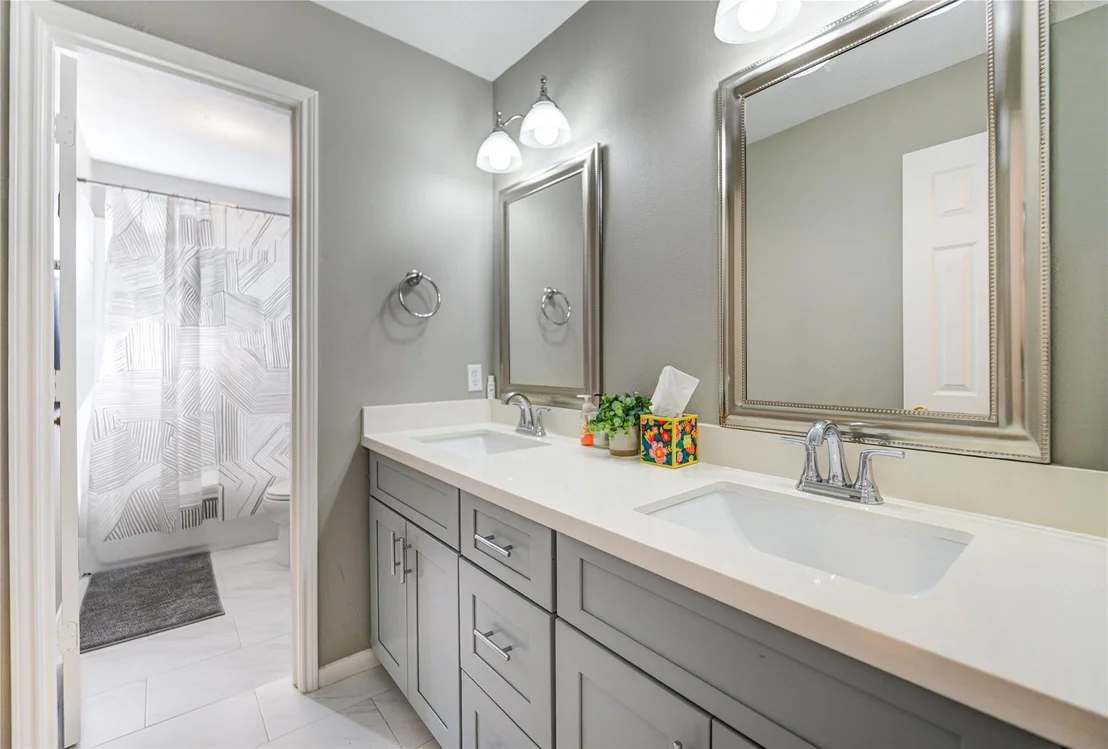Photo of 10906 Trail Ridge Drive