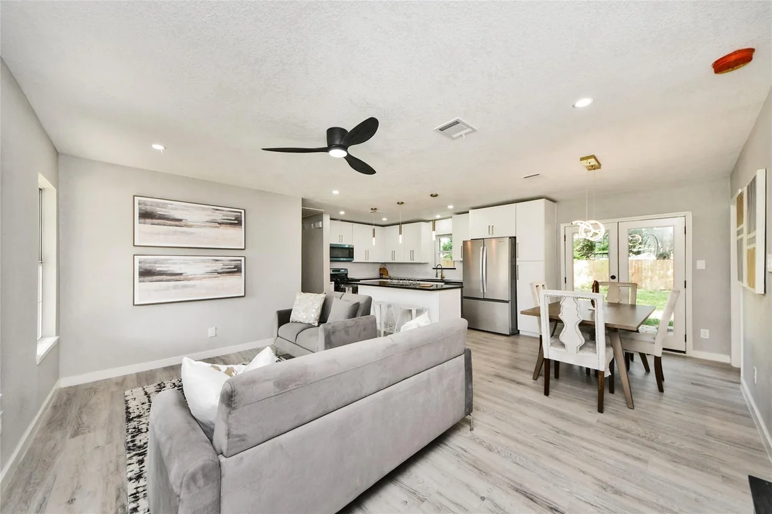Photo of 712 Mobile Drive