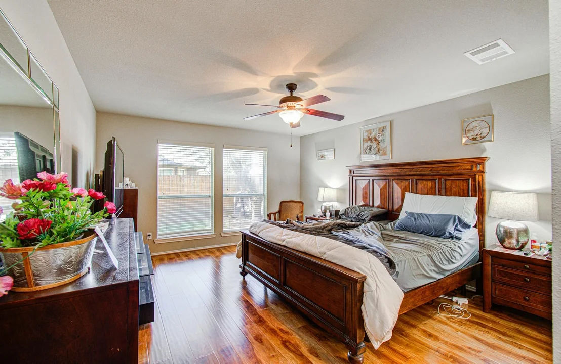 Photo of 957 Oak Terrace Drive