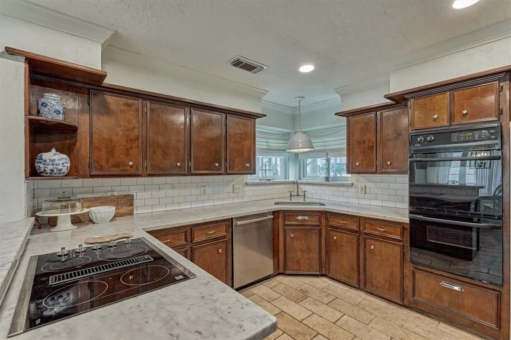 Photo of 6215 Glenhill Drive
