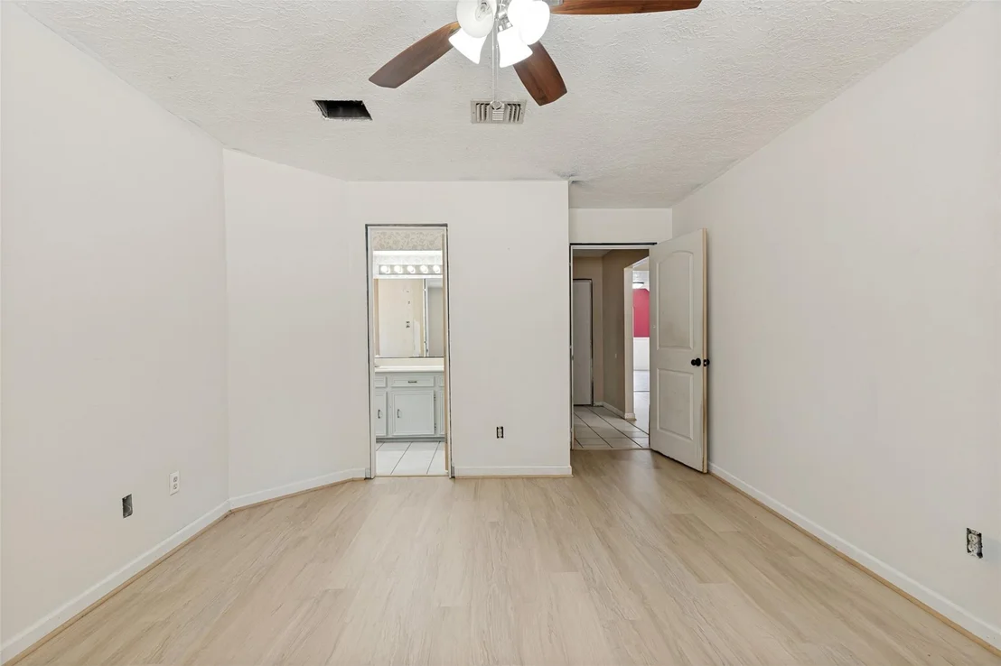 Photo of 221 Tupelo Lane
