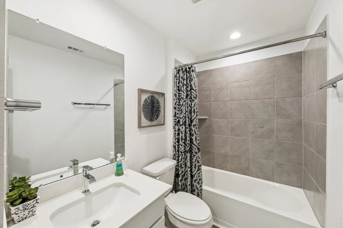 Photo of 8018 Buck Lane