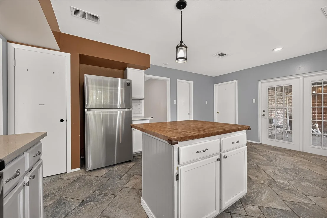 Photo of 25310 Mill Pond Lane