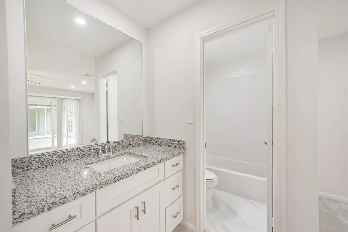 Photo of 17502 Huntersglen Circle