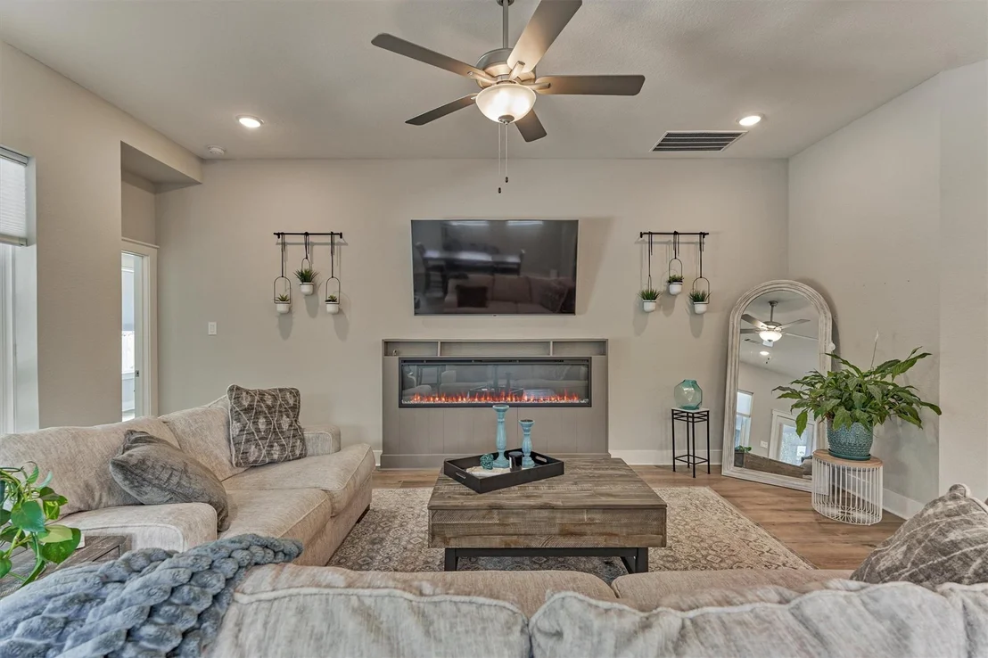 Photo of 320 Bromley Square Drive
