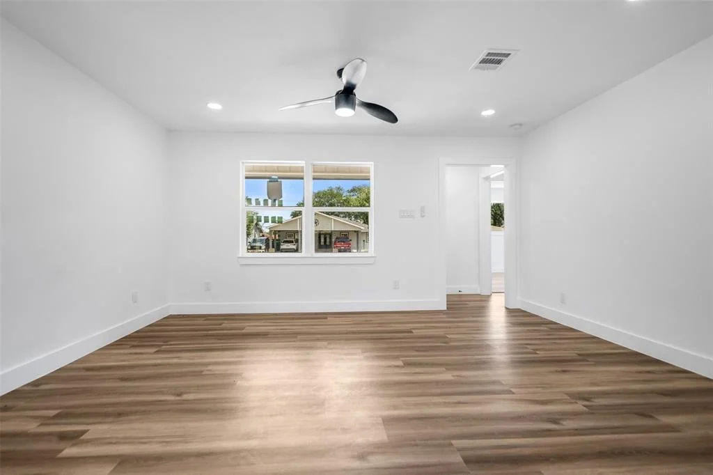 Photo of 1502 Glenmore Drive