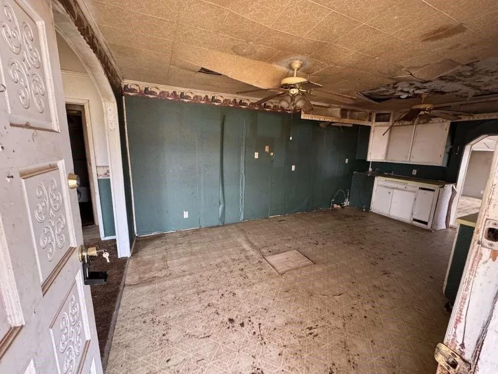 Photo of 610 W Garrison Avenue
