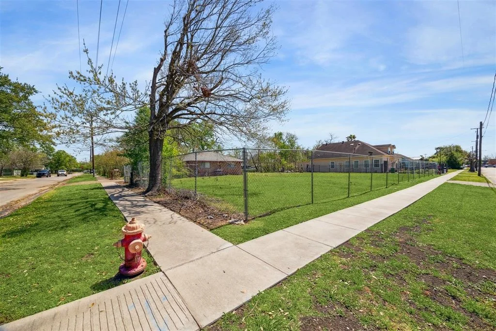 Photo of 404 Hawthorne Avenue