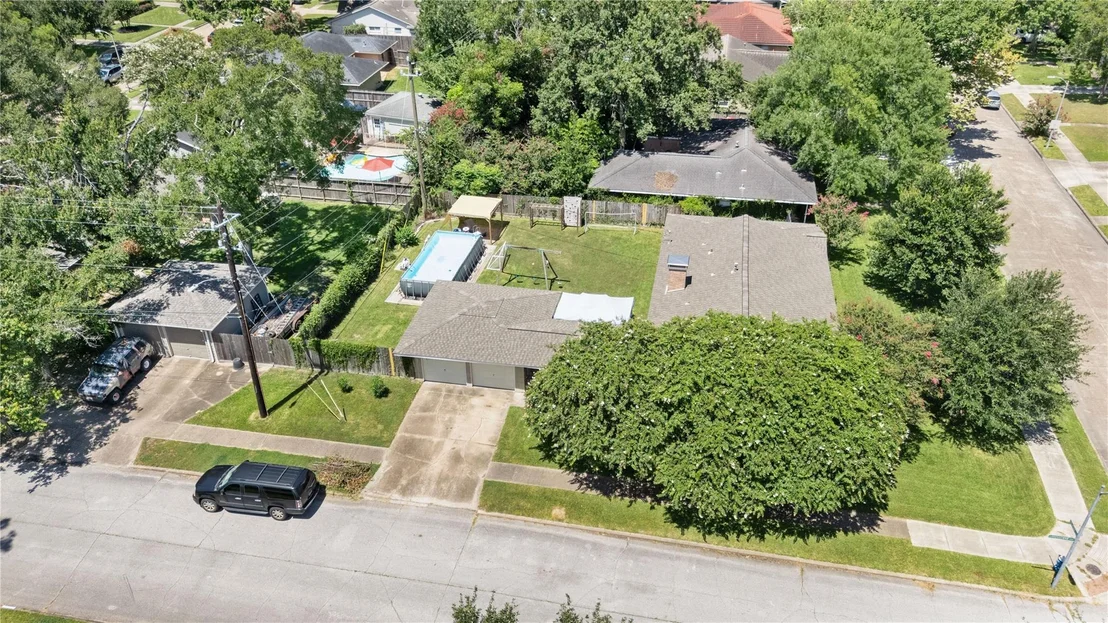 Photo of 5703 Belrose Drive