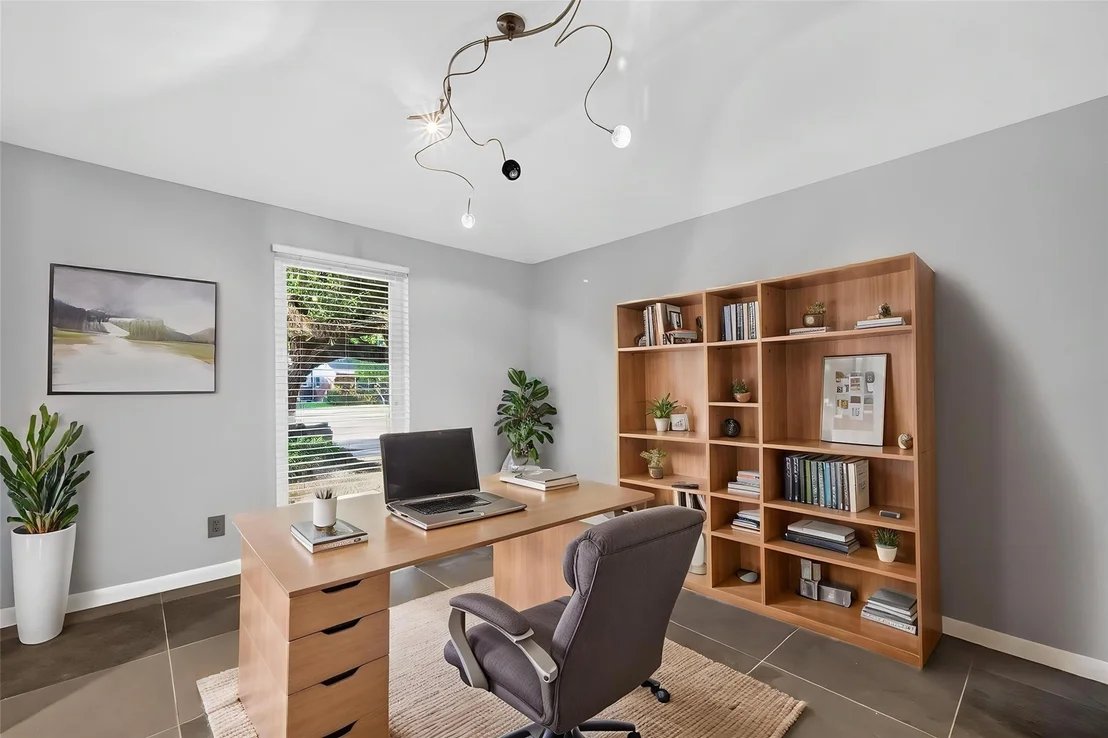 Photo of 5938 Claridge Drive
