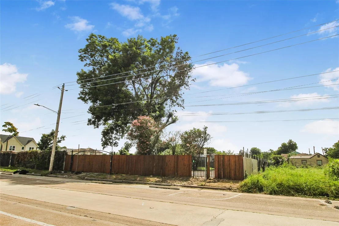Photo of 5015 Elysian Street