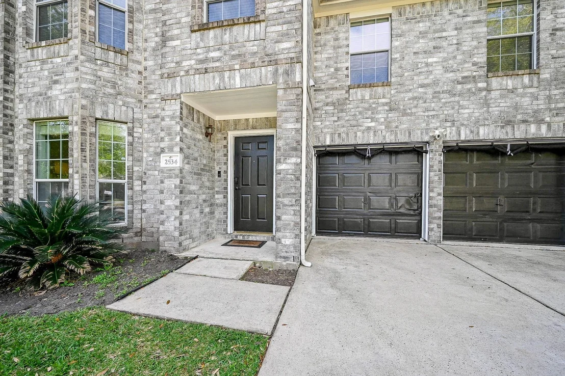 Photo of 2534 Halstead Drive