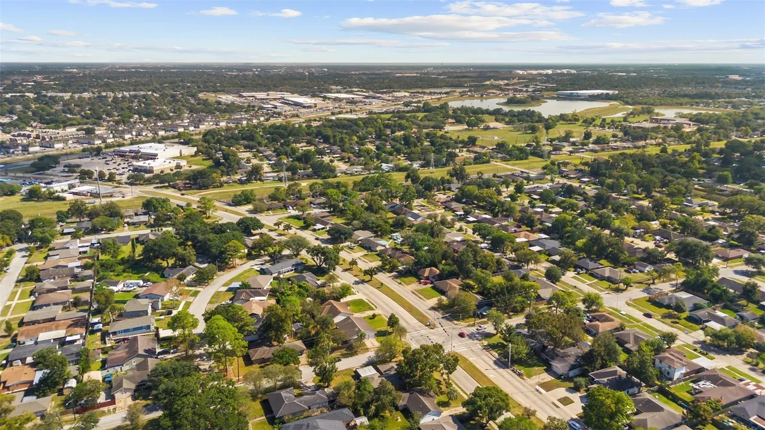 Photo of 539 Edgebrook Drive