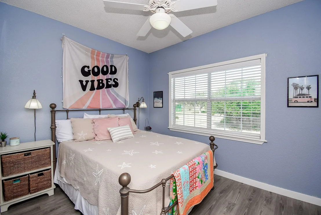 Photo of 1504 W Bayshore Drive