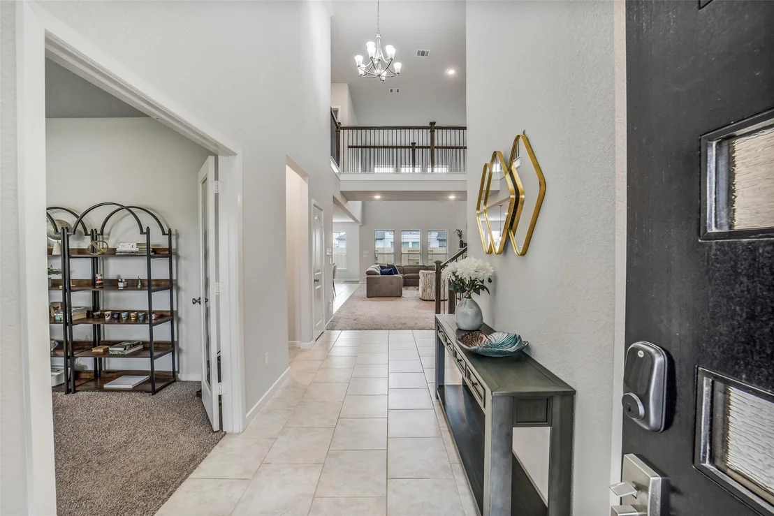 Photo of 9210 Lowell Cliff Drive