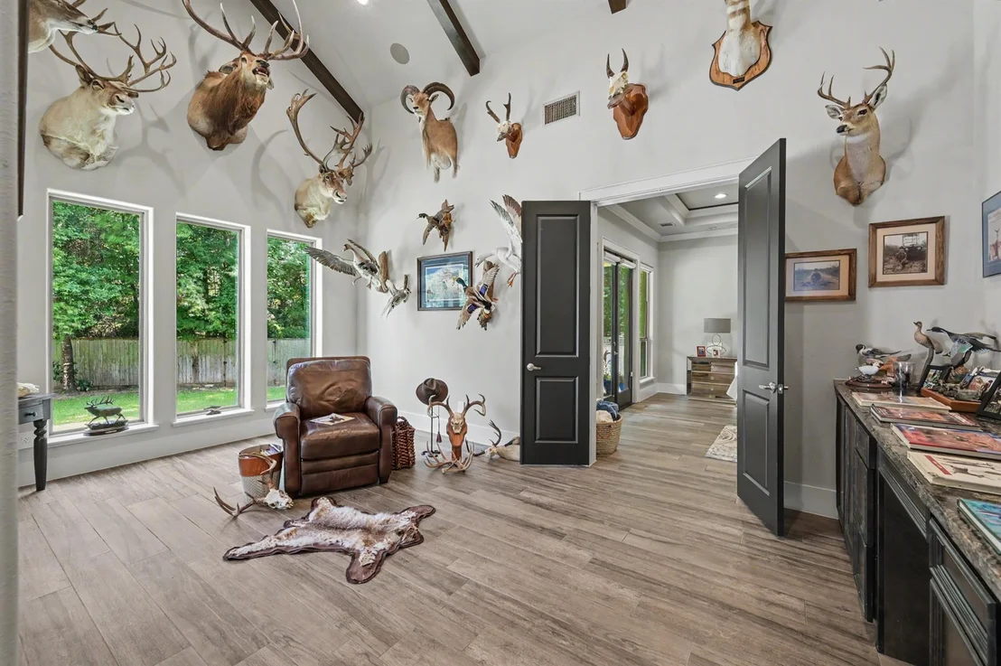 Photo of 4787 W Fork Boulevard
