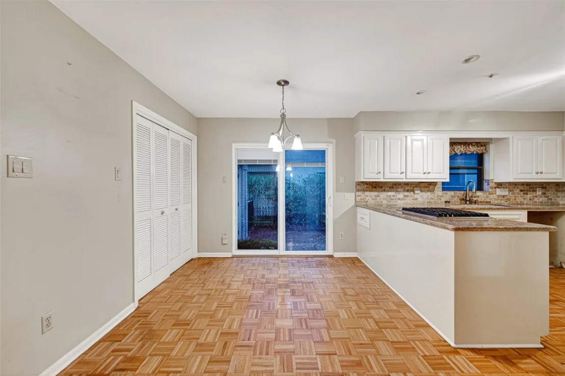 Photo of 618 Longview Drive