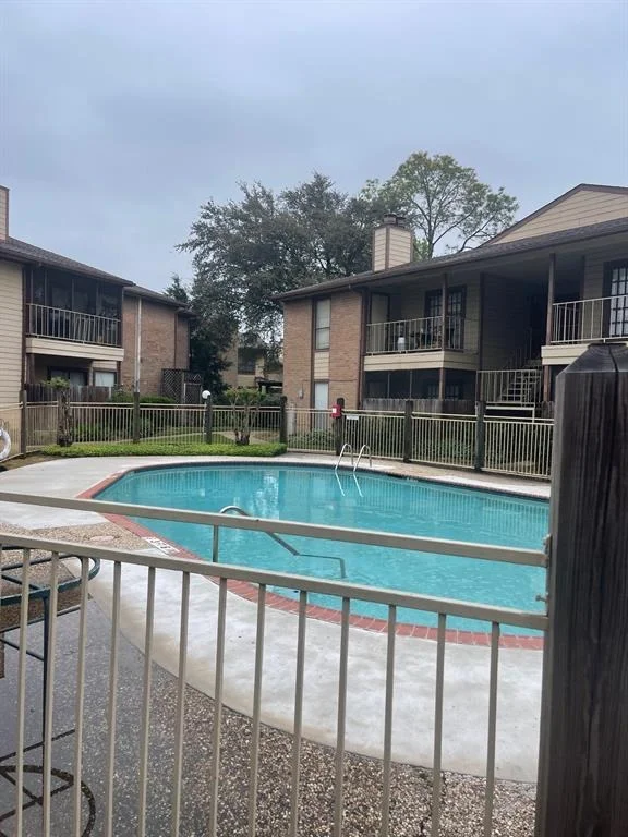 Photo of Unit 708 at 9000 Bissonnet Street