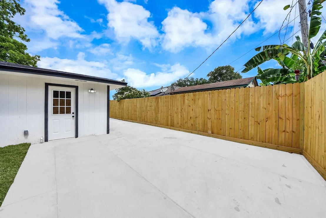 Photo of 1503 Locklaine Drive