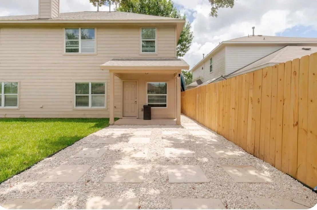 Photo of 8034 Fountain Street