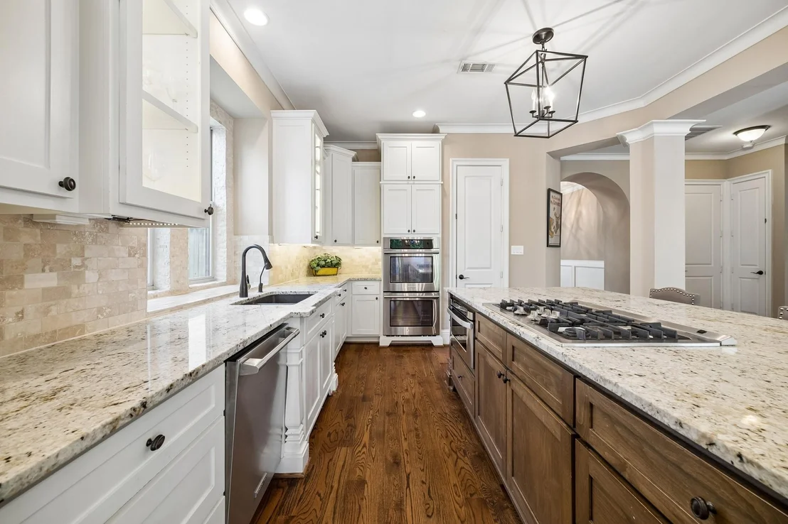 Photo of 1360 Chippendale Road