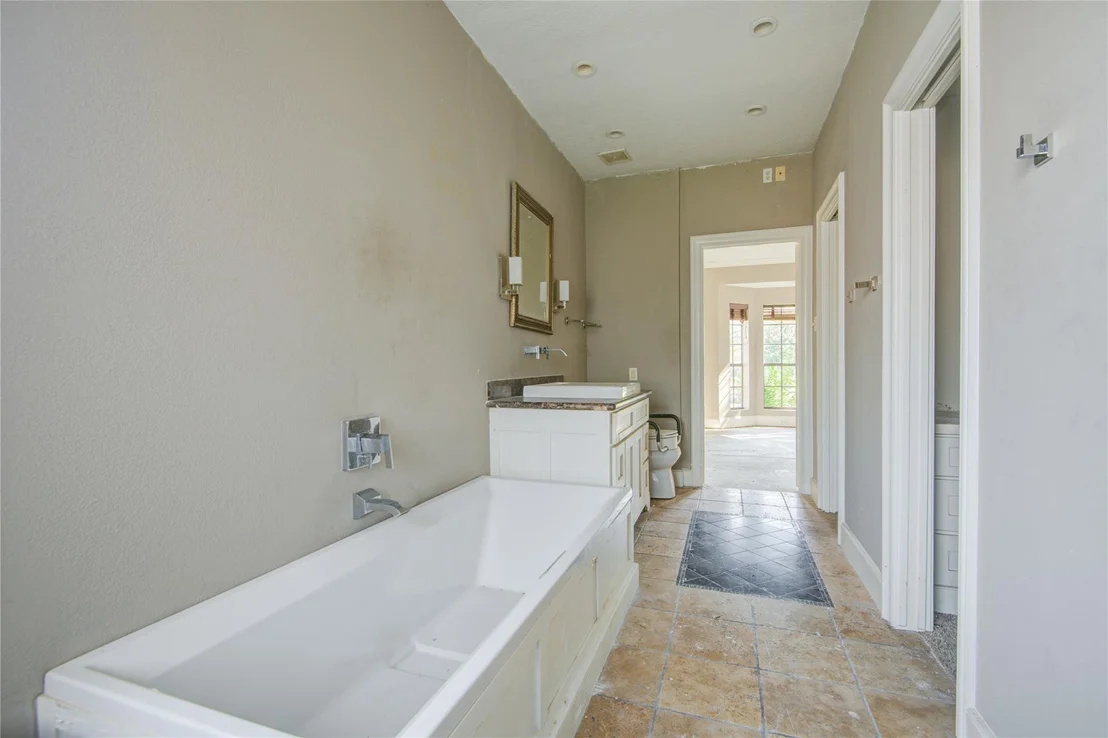 Photo of 919 Heathgate Drive