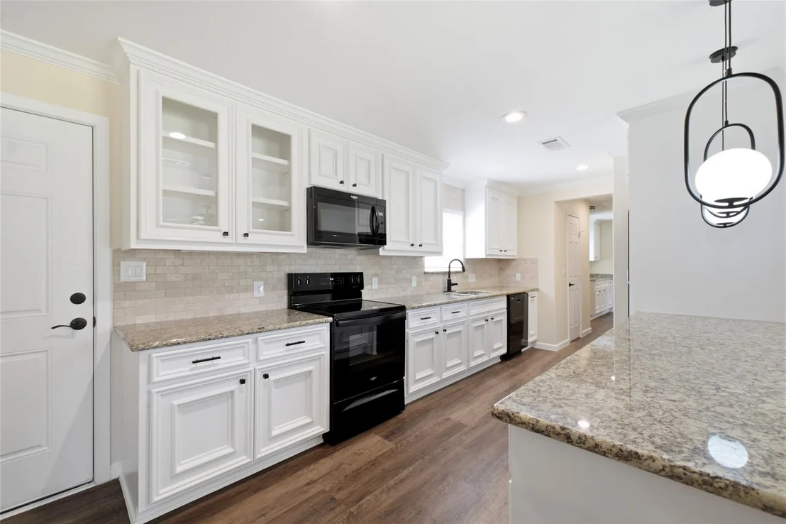 Photo of 340 Oak Ridge Drive