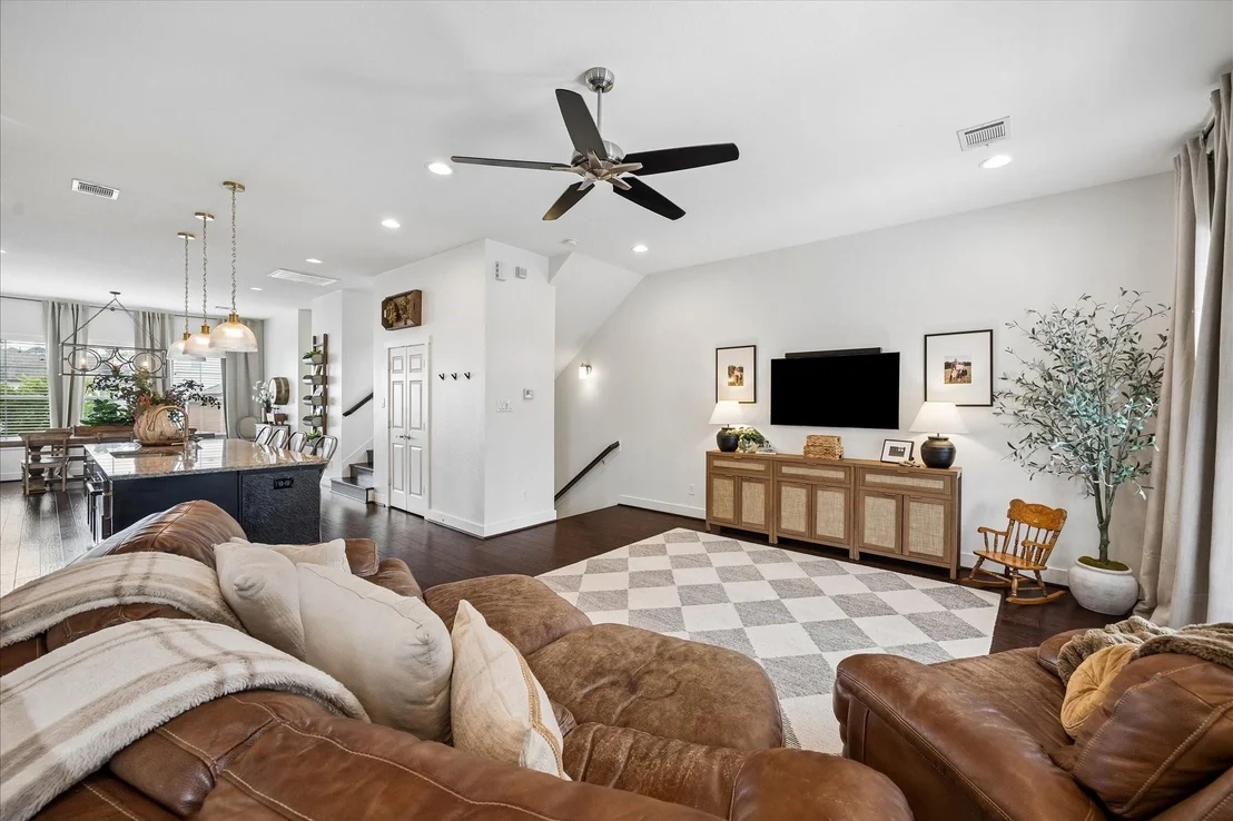 Photo of 2416 Couch Street