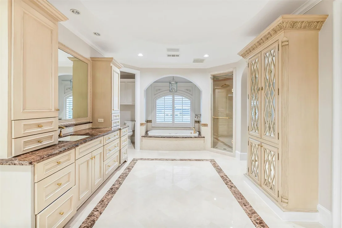 Photo of 5626 Terwilliger Way