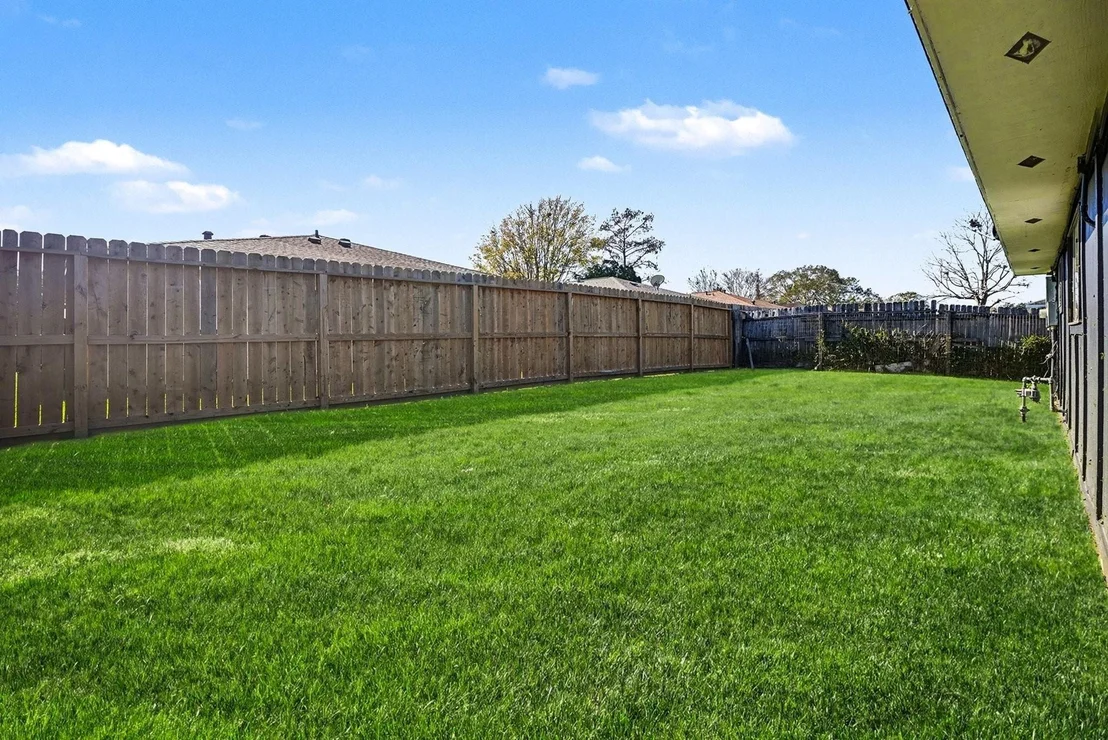 Photo of 1805 Chickadee Drive