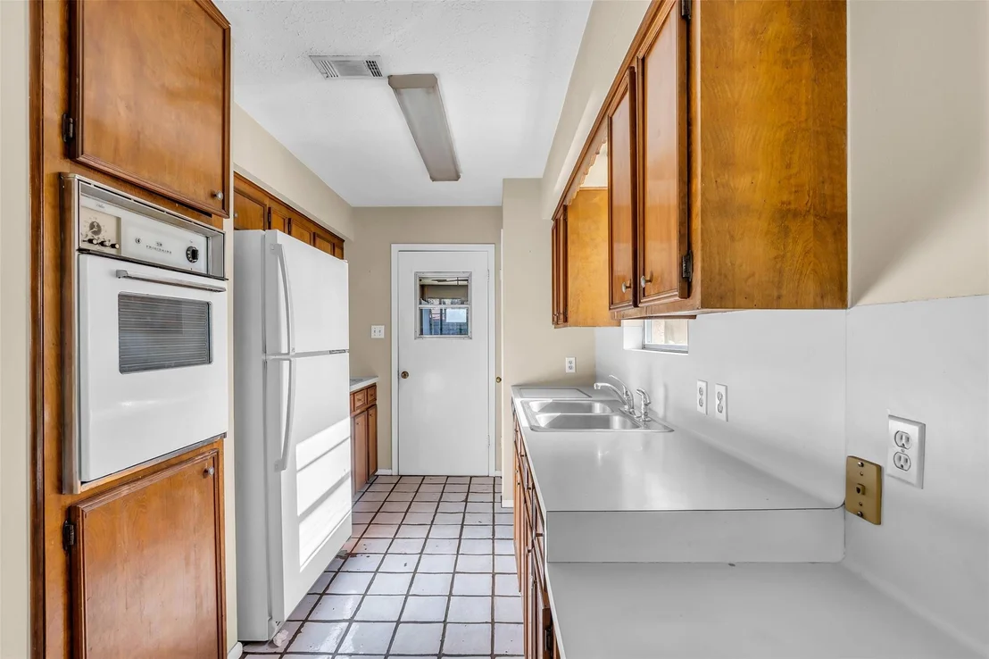 Photo of 168 Greenleaf Lane