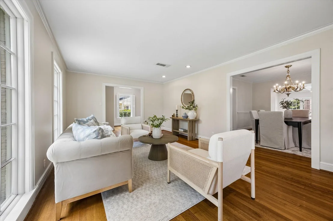 Photo of 2416 Addison Road