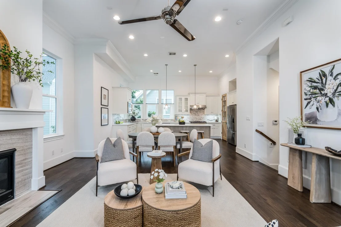 Photo of 8624 Emnora Lane