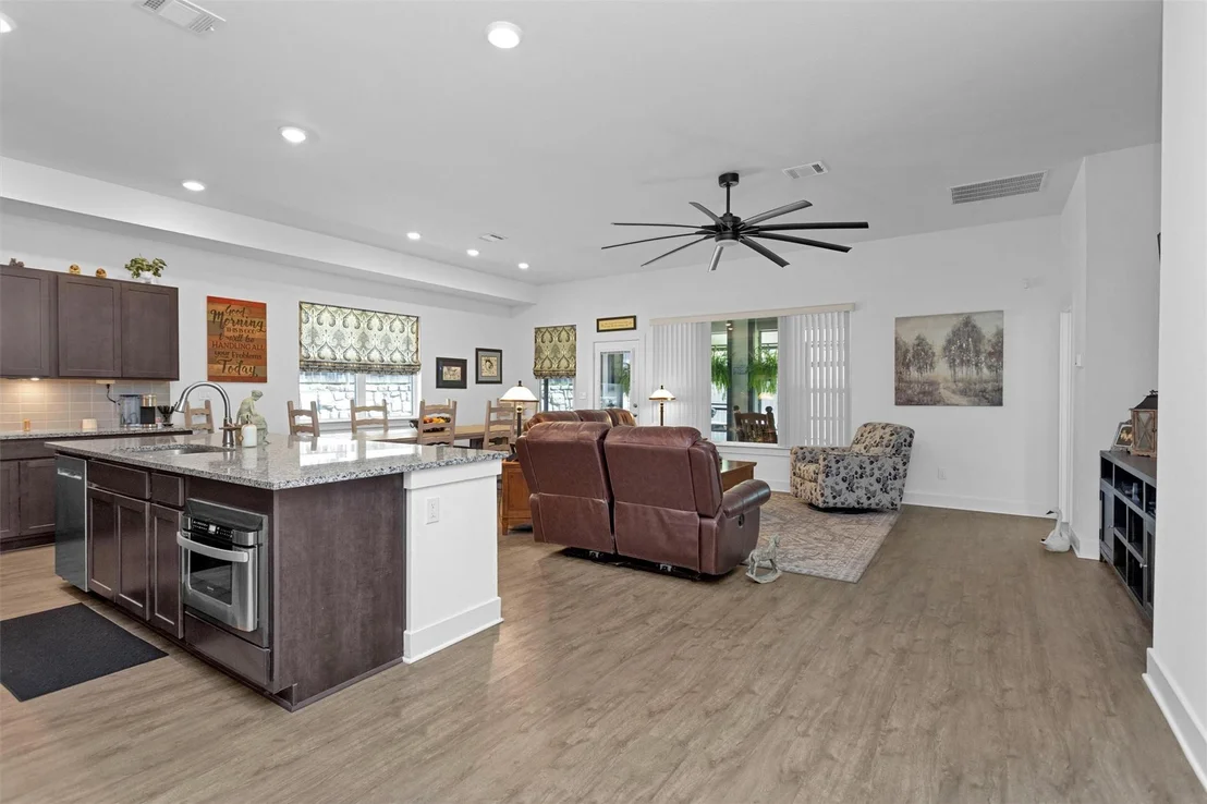 Photo of 954 Golden Willow Lane