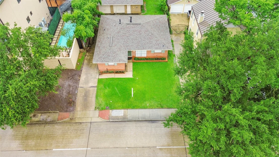 Photo of 6130 Kirby Drive