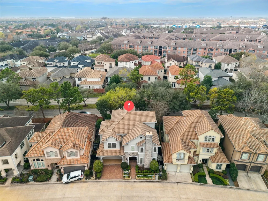 Photo of 2626 Stuart Manor