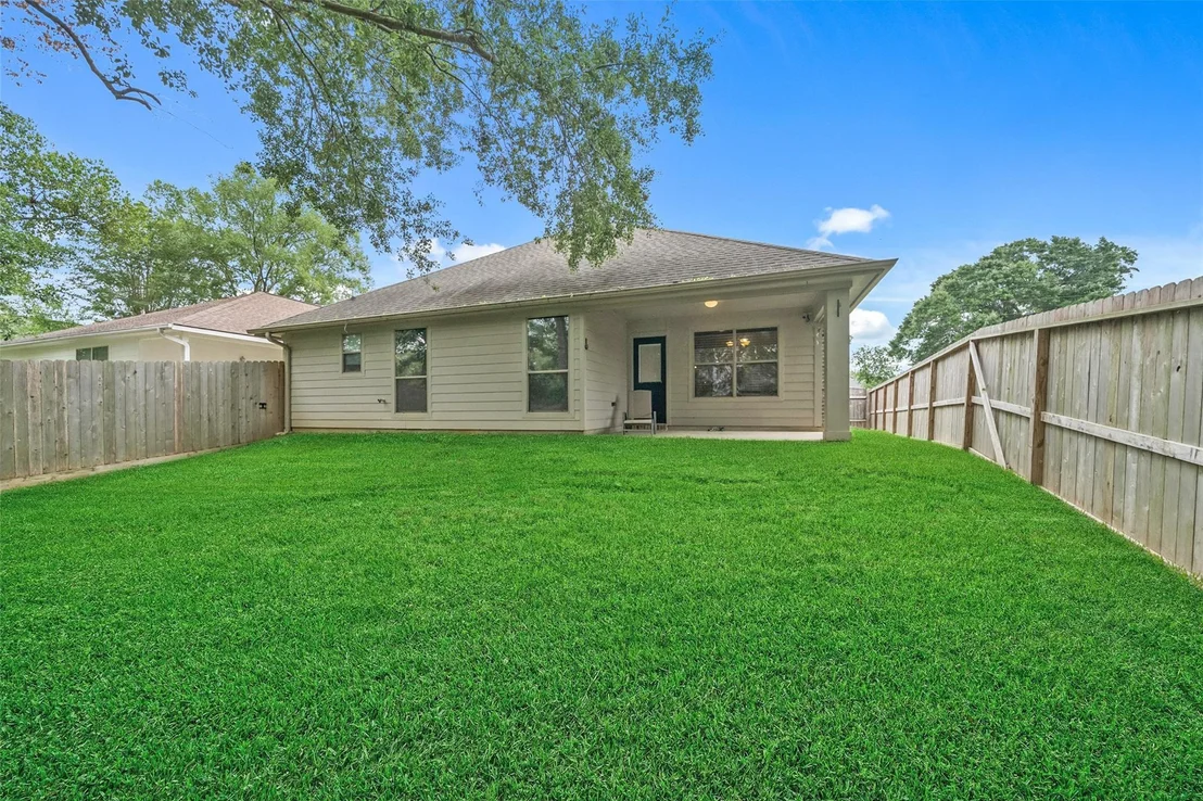Photo of 7019 Pleasure Lake Drive