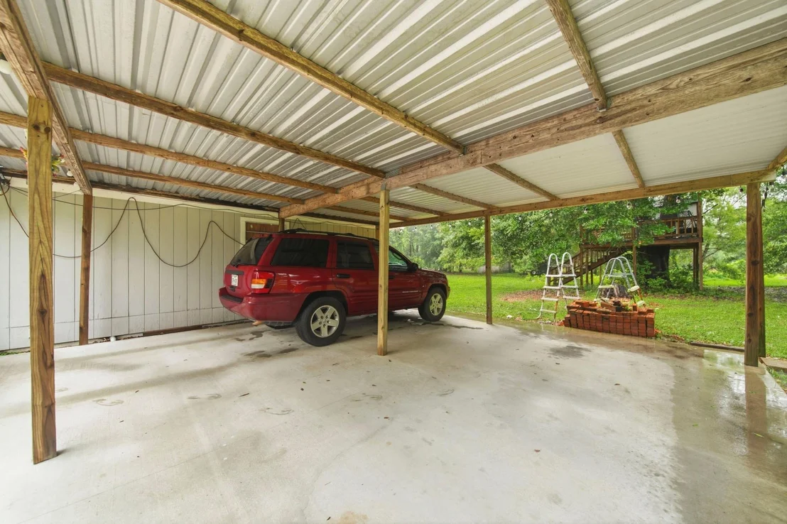 Photo of 731 Meneley Road
