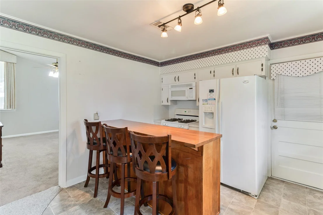 Photo of 1502 W 11th Street