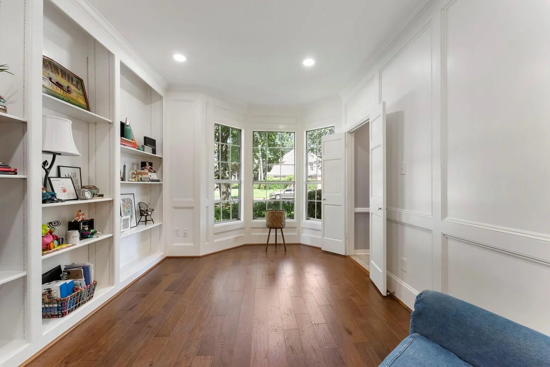 Photo of 6107 Sandypine Drive