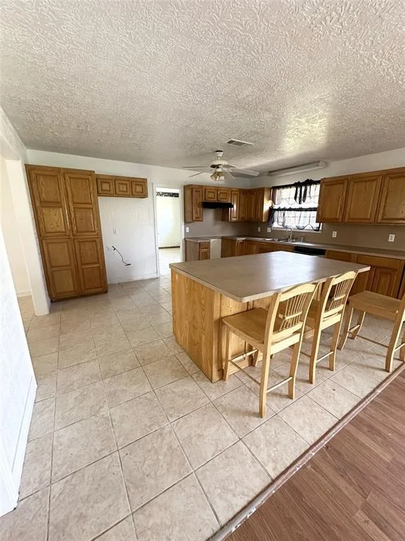 Photo of 1045 Cook Road