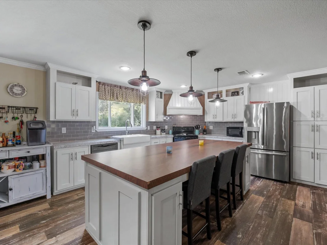 Photo of 11197 Artic Circle