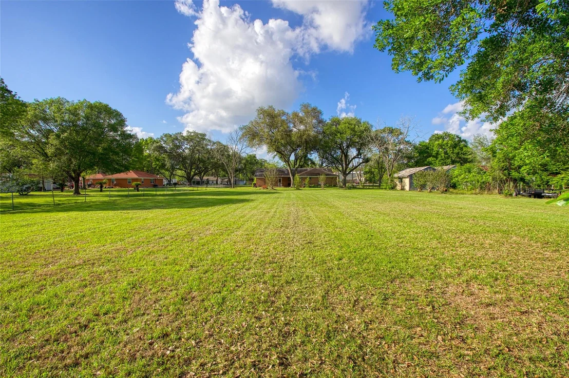 Photo of 1618 Bernie Avenue
